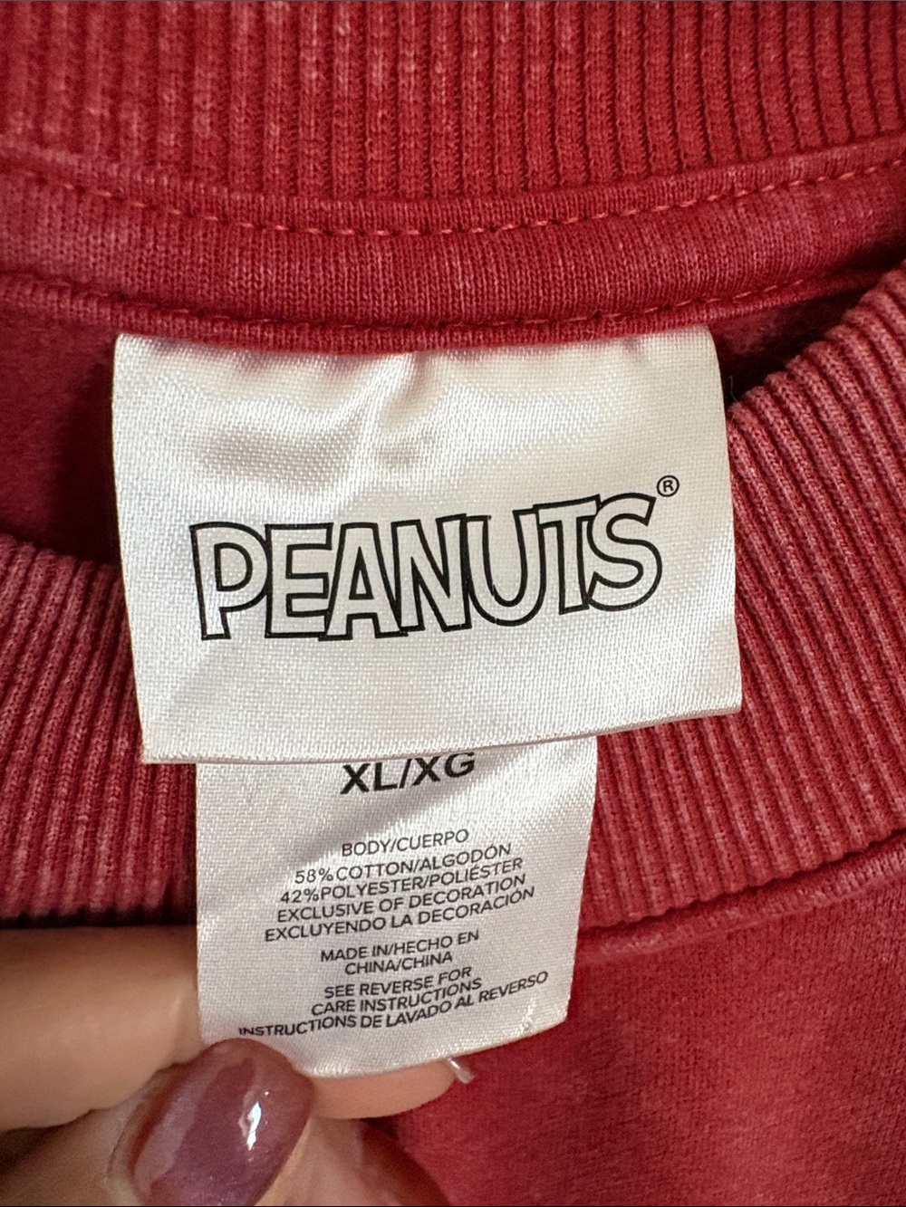 Peanuts Red Sweatshirt with Snoopy Graphic football 🏈 oversized restocked sizes - Picture 4 of 5